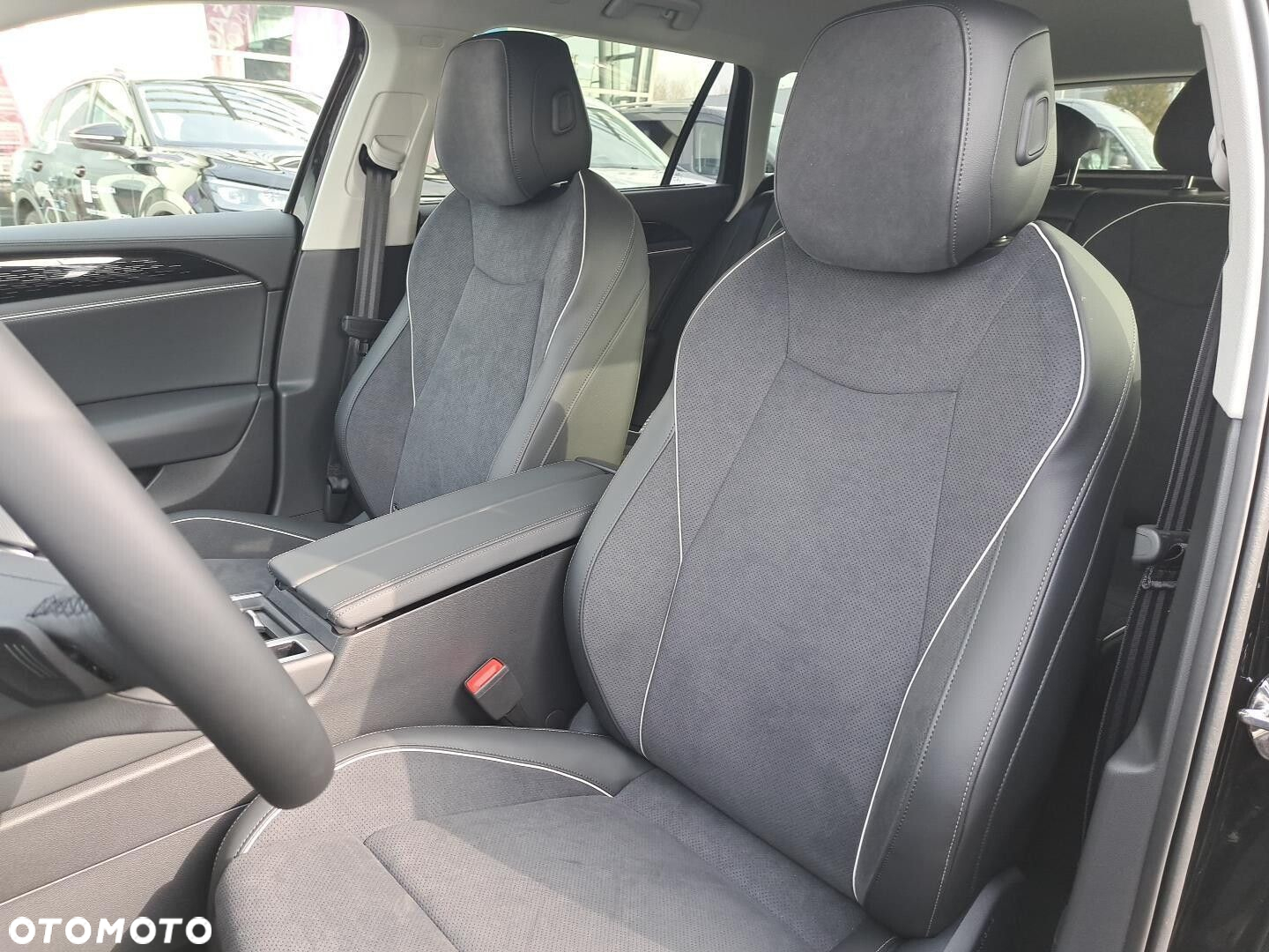Volkswagen Passat - 11
