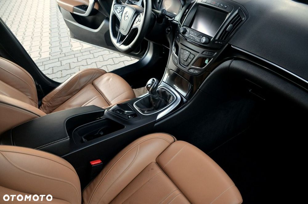Opel Insignia - 21