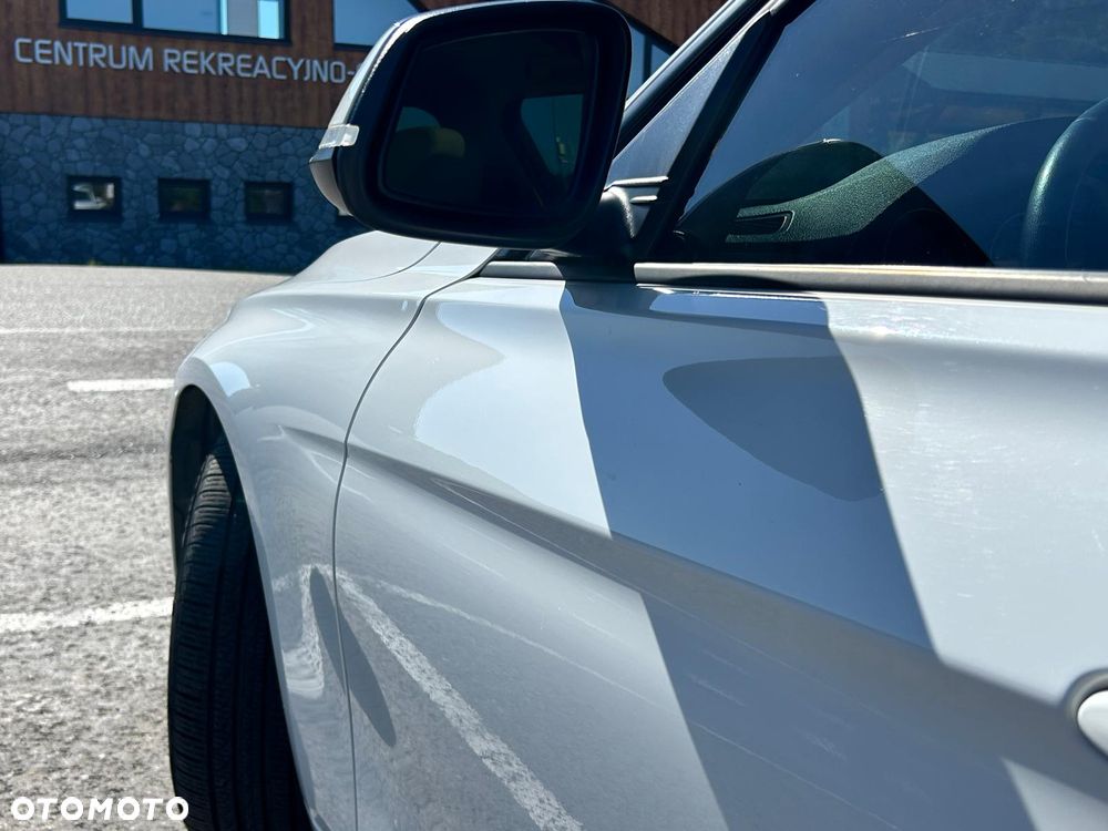 BMW Seria 3 320i - 10
