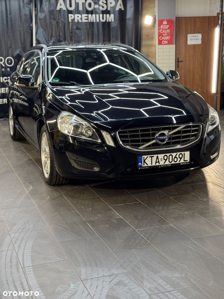 Volvo V60 D4 Momentum - 3