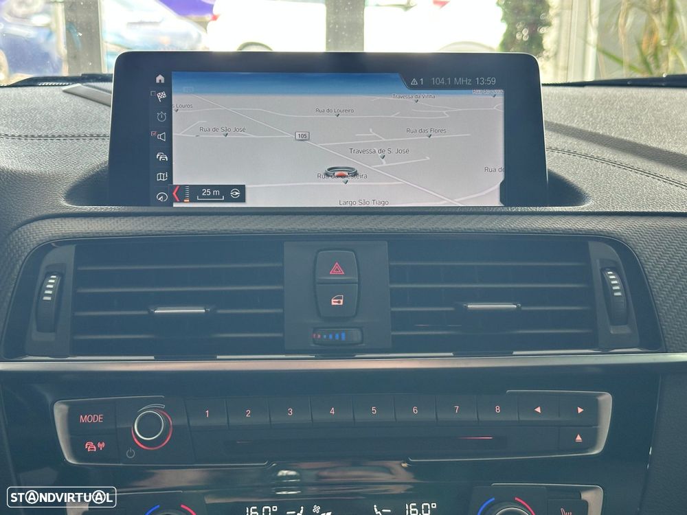 BMW M2 Competition Auto - 12