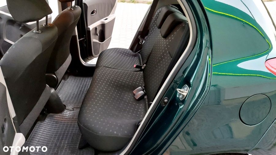 Toyota Yaris - 15