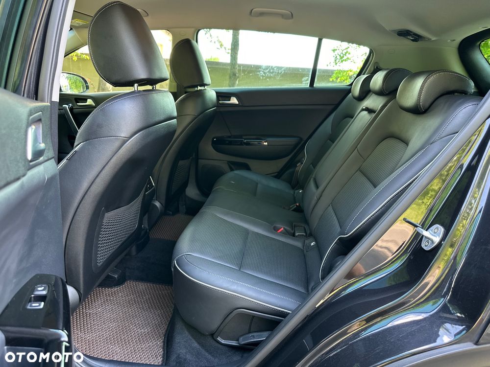 Kia Sportage 1.6 GDI 2WD DREAM-TEAM EDITION - 17