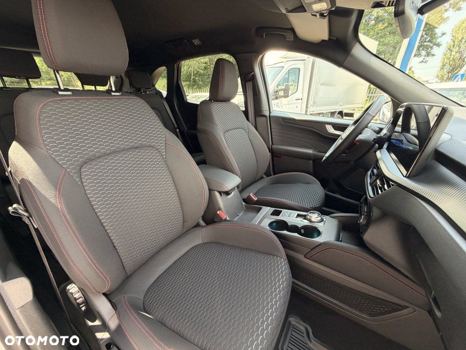Ford Kuga - 17