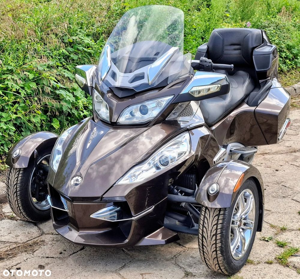 Can-Am Spyder - 10