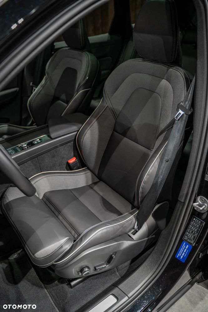 Volvo XC 60 B5 B AWD Ultra Black Edition - 12
