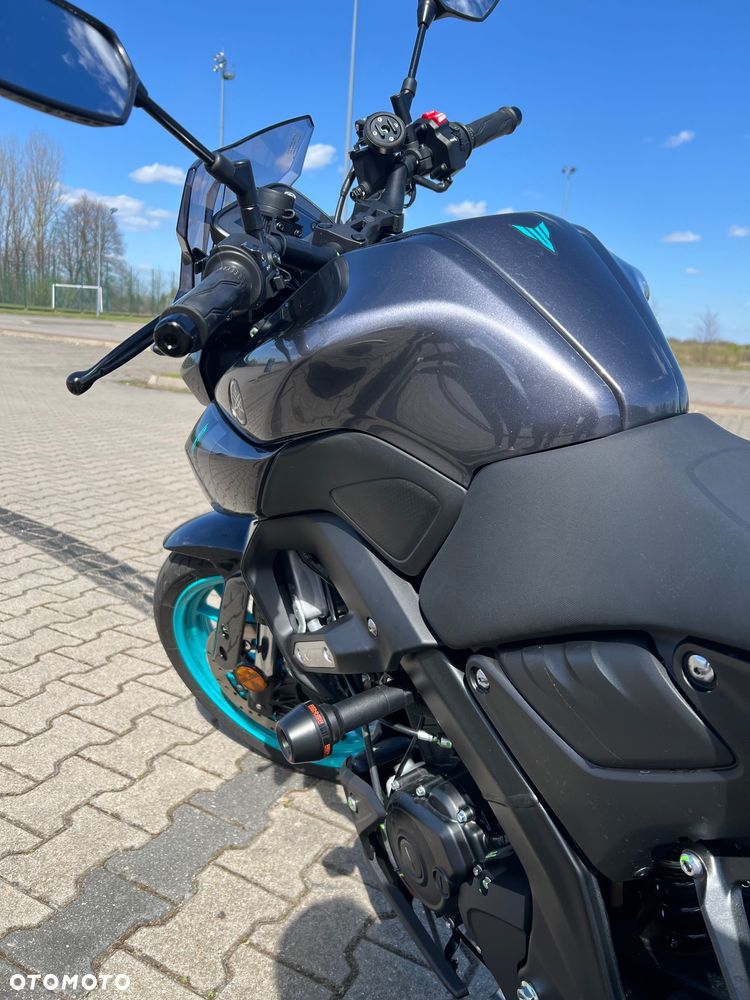 Yamaha MT - 6