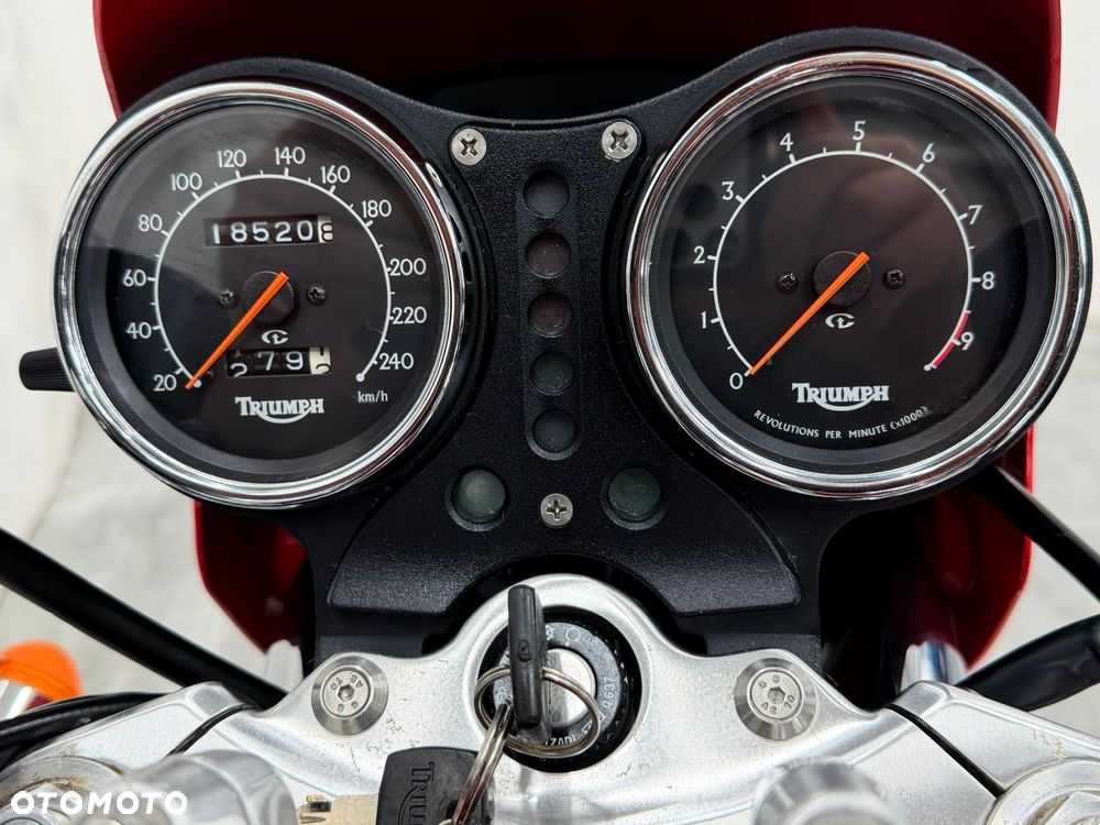 Triumph Thunderbird - 5