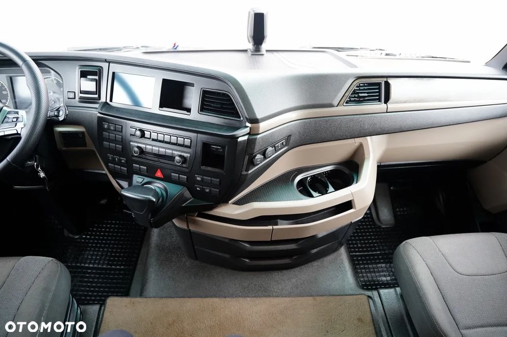 MAN TGX 18.470 / MEGA / LOW DECK / NAVI RIO / EURO 6 - 30
