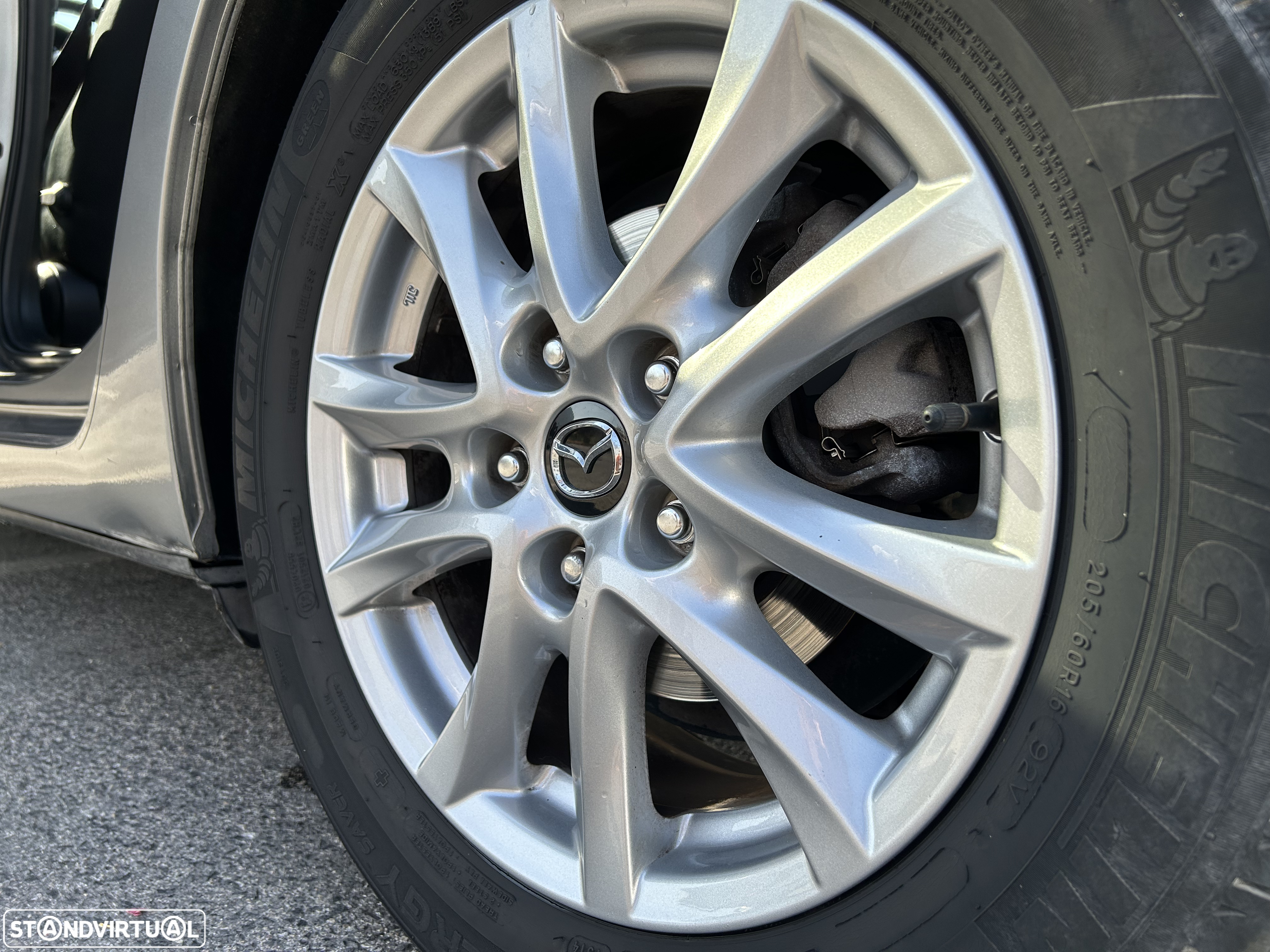 Mazda 3 1.5 Sky-G Evolve HS Navi - 8