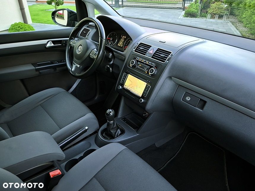 Volkswagen Touran 1.6 TDI DPF BlueMotion Technology Trendline - 19