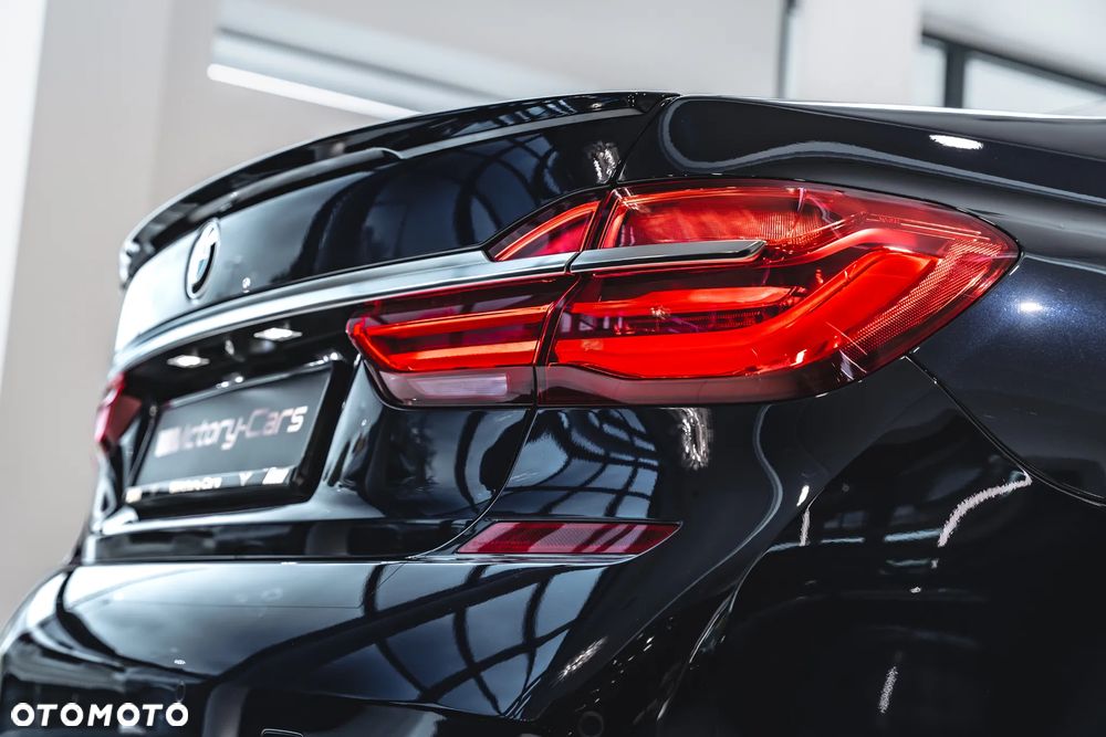 BMW Seria 7 M760Li xDrive - 10