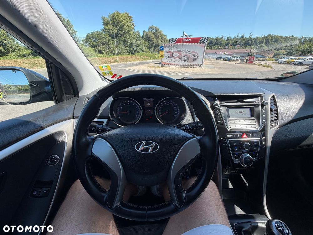 Hyundai i30 1.4 Comfort EU5 - 6