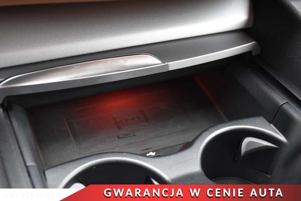 BMW Seria 5 520d xDrive Luxury Line sport - 24