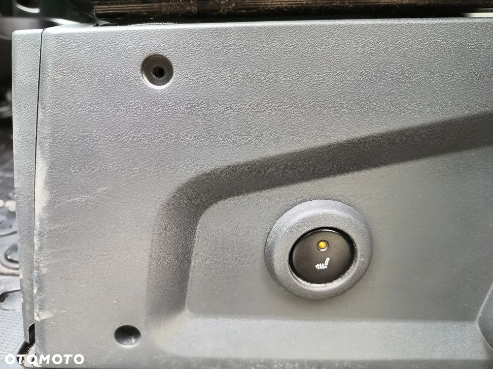 Peugeot Boxer 2.0 diesel 163kM, manual, końcówka 2016roku, WEBASTO, HAK, UDOKUMENTOWANY NIEWIELKI PRZEBIEG! 100% ORGINALNY LAKIER! AUTO SPRAWNE !! - 39