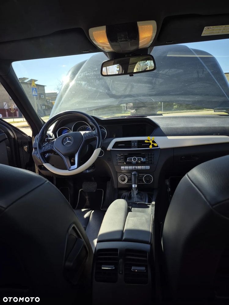 Mercedes-Benz Klasa C 200 CDI DPF (BlueEFFICIENCY) 7G-TRONIC Avantgarde - 8