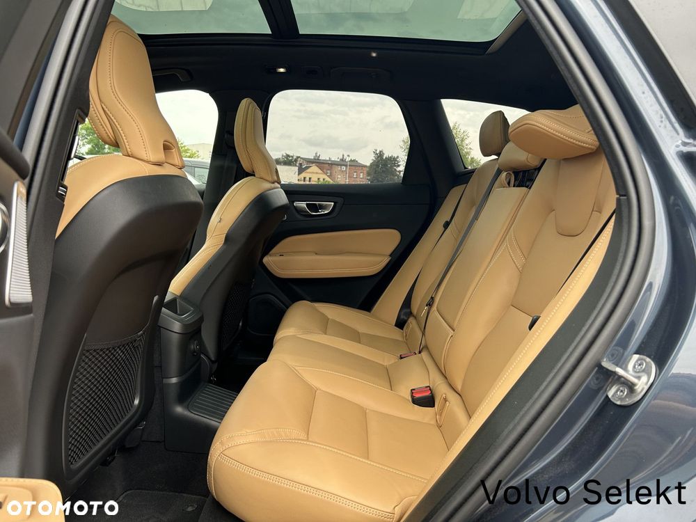Volvo XC 60 - 30