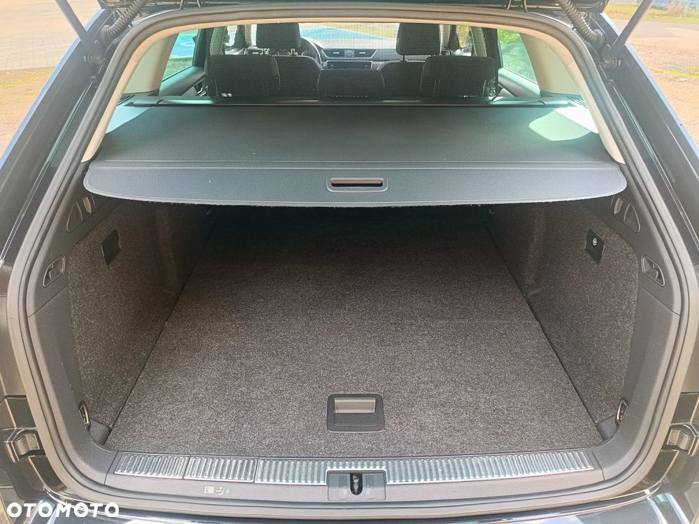 Skoda Superb 2.0 TDI DSG Premium Edition - 12