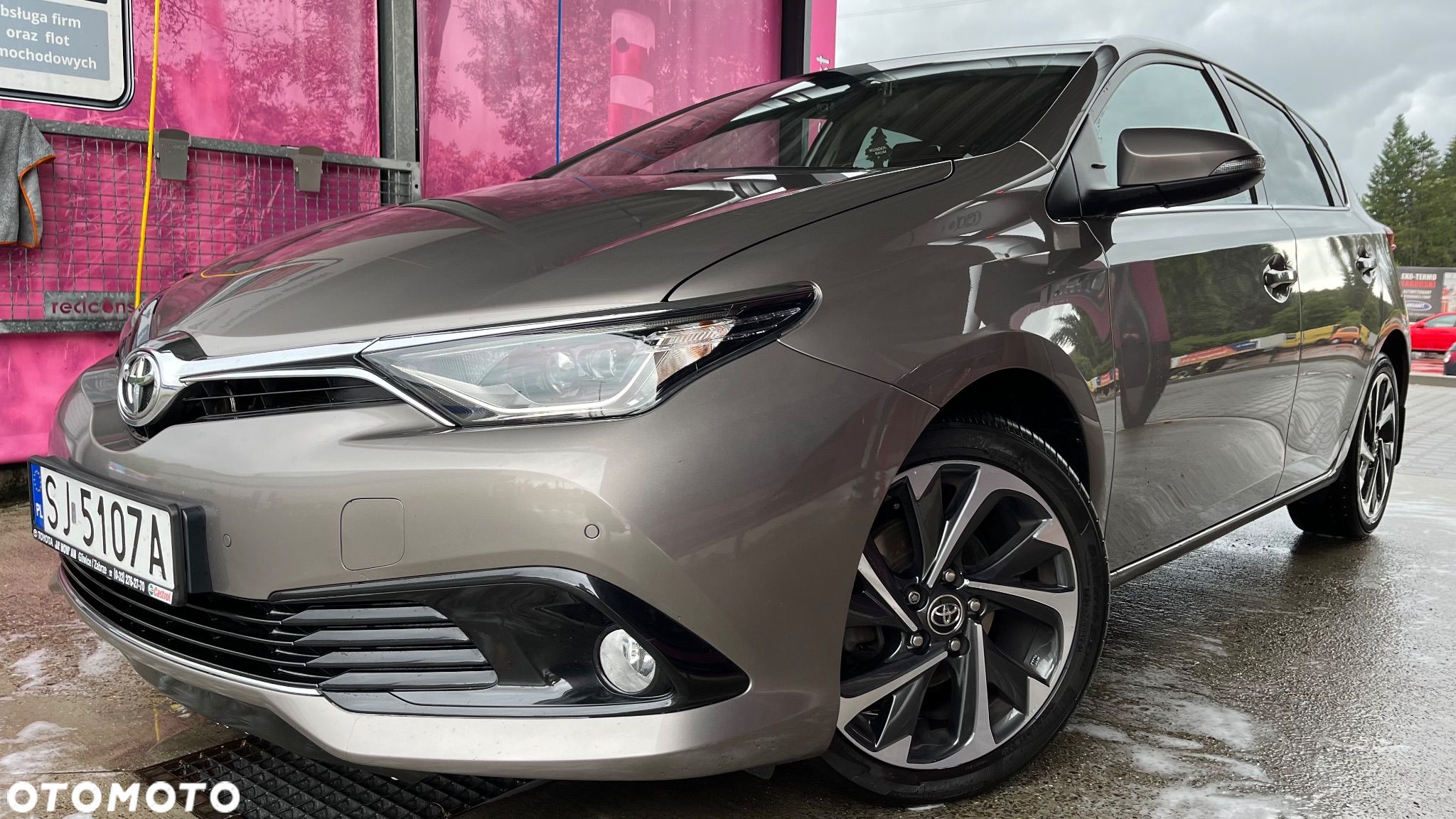 Toyota Auris 1.6 Comfort - 1