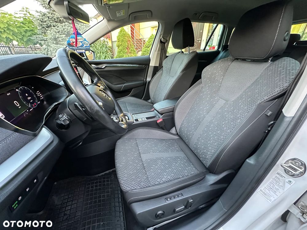 Skoda Octavia 2.0 TDI DSG Style - 10