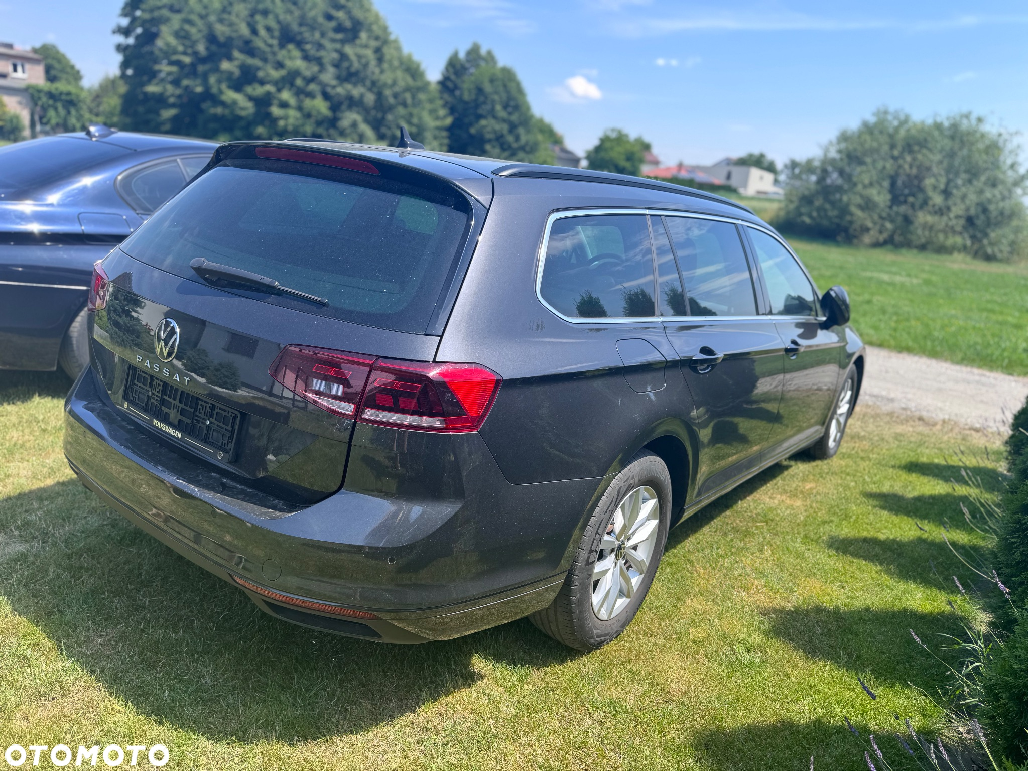 Volkswagen Passat - 8