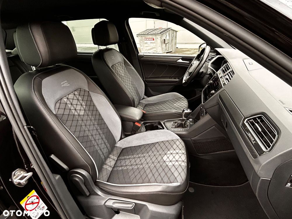 Volkswagen Tiguan 1.5 TSI OPF DSG R-Line - 28