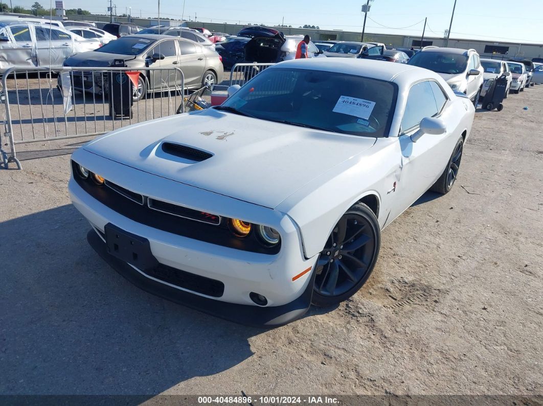 Dodge Challenger - 1