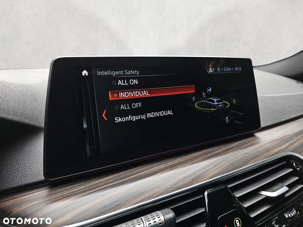BMW Seria 5 520d M Sport sport - 30