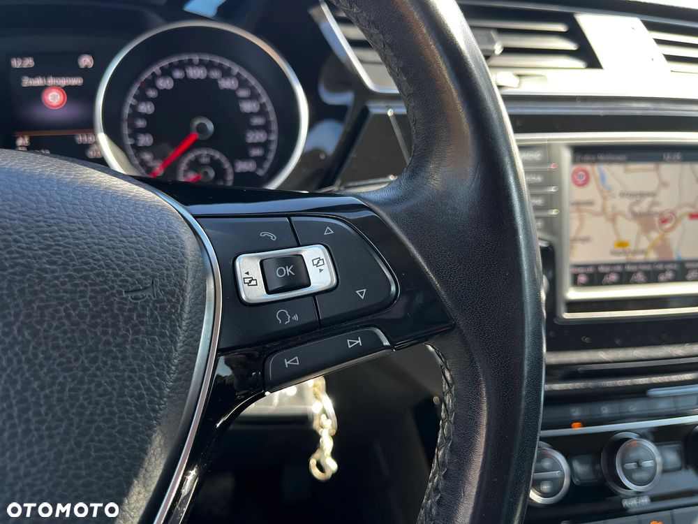 Volkswagen Touran 1.6 TDI SCR BlueMotion Technology Comfortline - 23