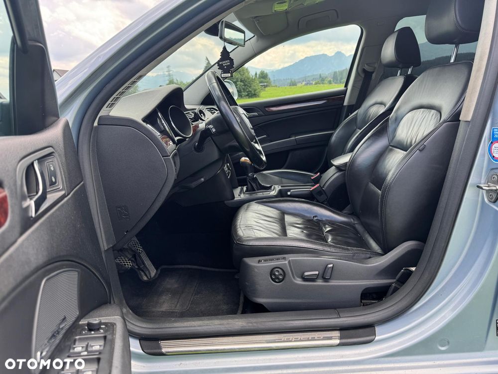 Skoda Superb 2.0 TDI 4x4 Elegance - 20