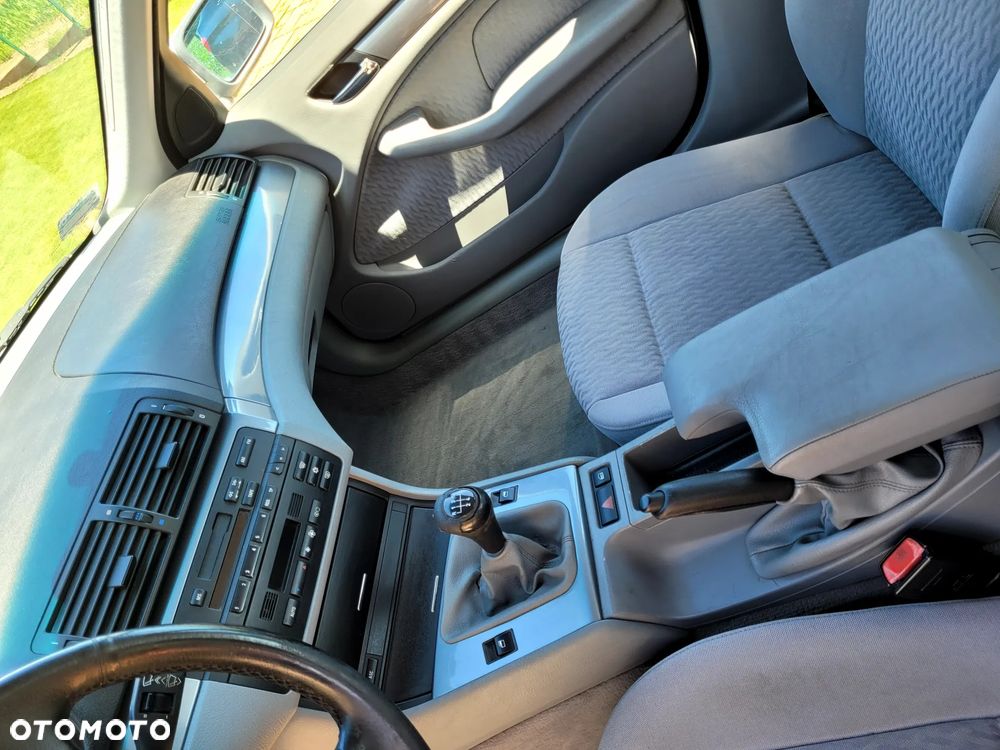 BMW Seria 3 - 11