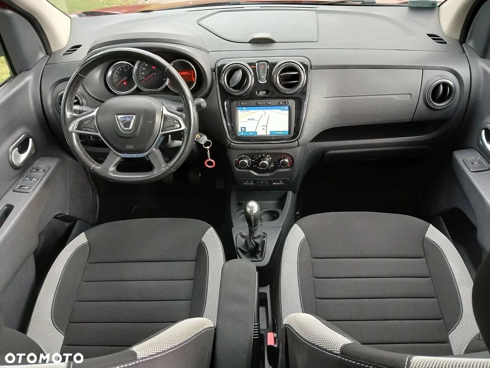 Dacia Lodgy 1.6 SCe Stepway S&S - 6