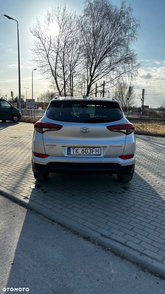 Hyundai Tucson 1.6 GDI BlueDrive Comfort 2WD - 18