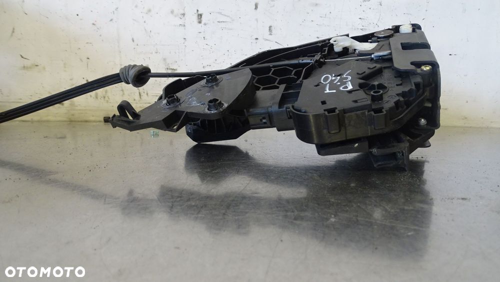 ZAMEK PRAWY TYŁ DRZWI VOLVO S40 II 2.0 30699112 - 7