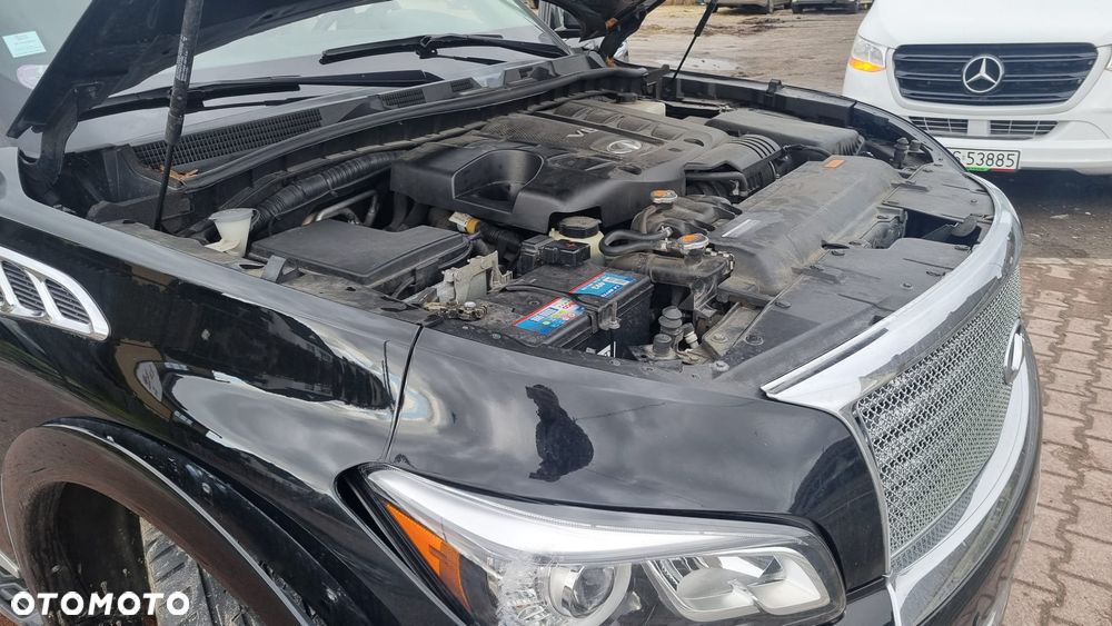 Infiniti QX80 - 40