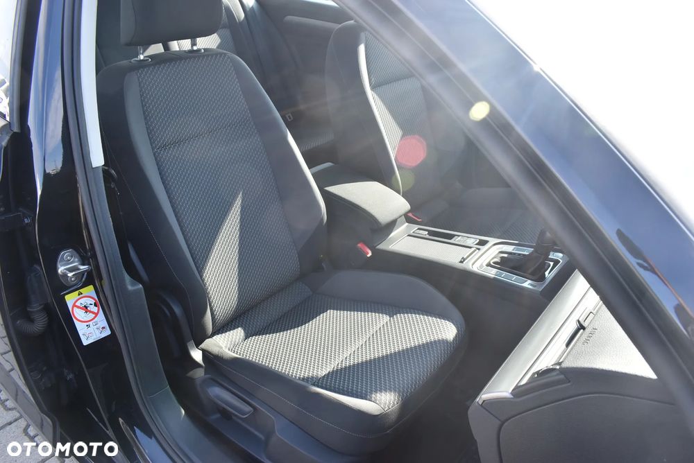 Volkswagen Passat 2.0 TDI EVO Essence DSG - 18