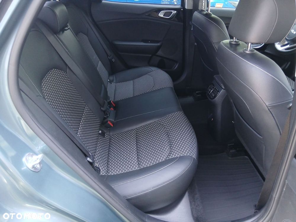 Kia XCeed 1.5 T-GDI L Business Line - 28