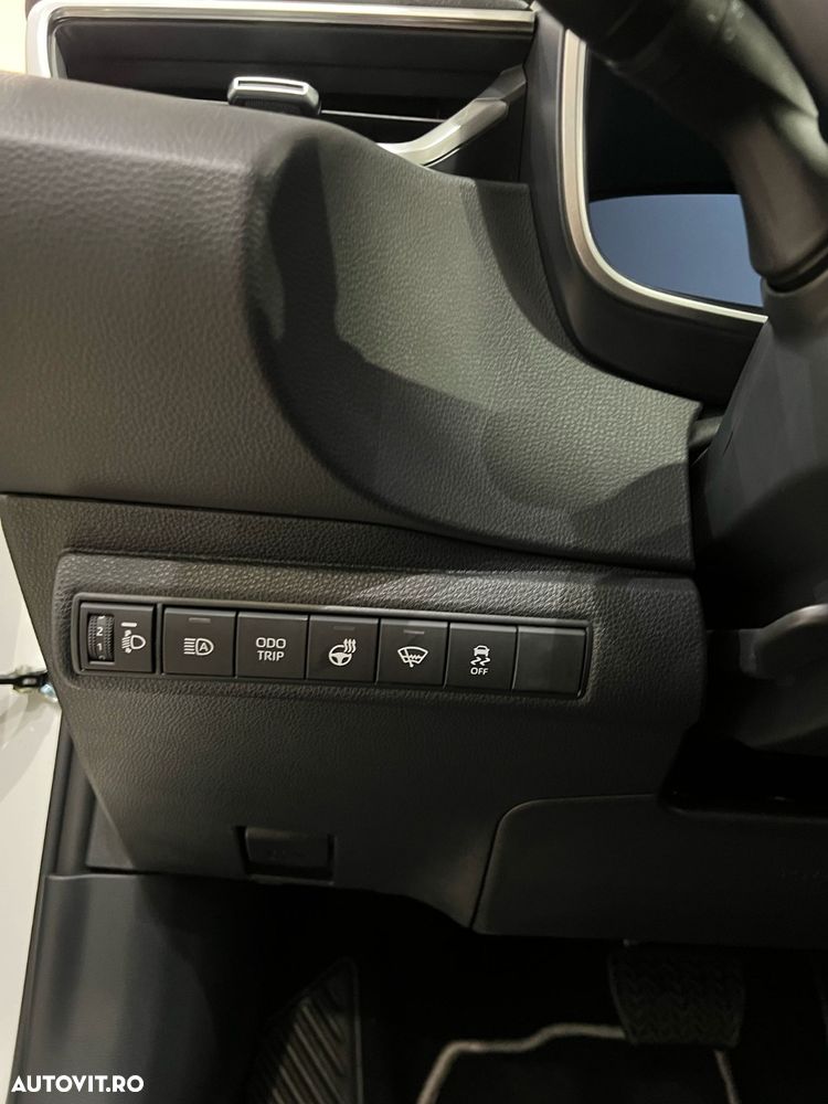 Toyota Corolla 1.8 HSD Business - 11