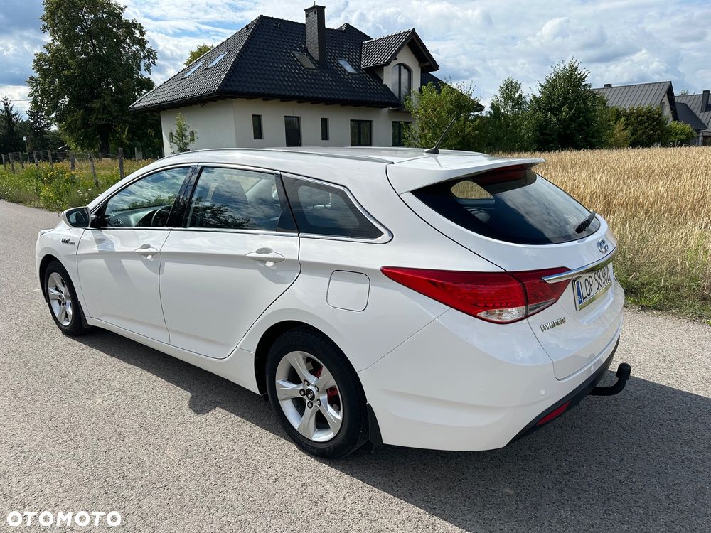 Hyundai i40 Kombi blue 1.6 Family - 7