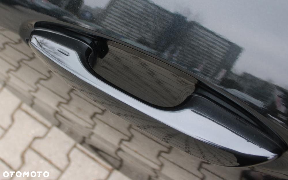 Lexus UX - 38