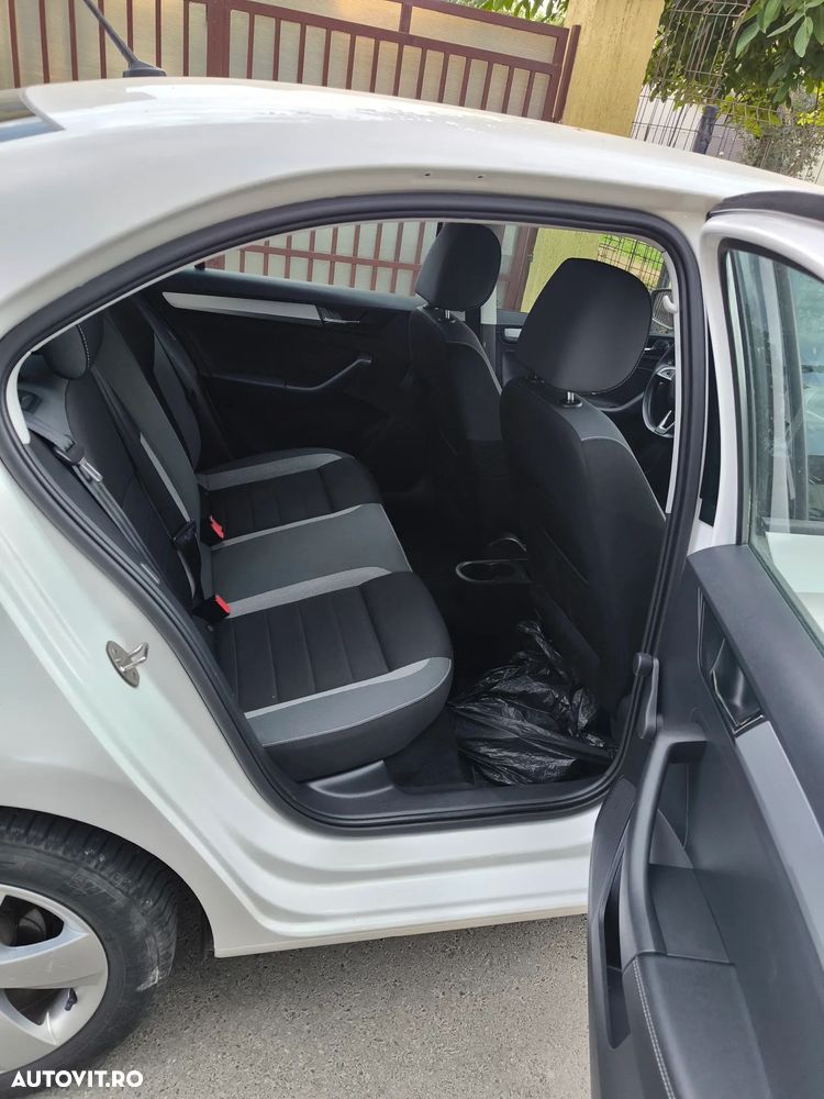 Skoda RAPID - 6