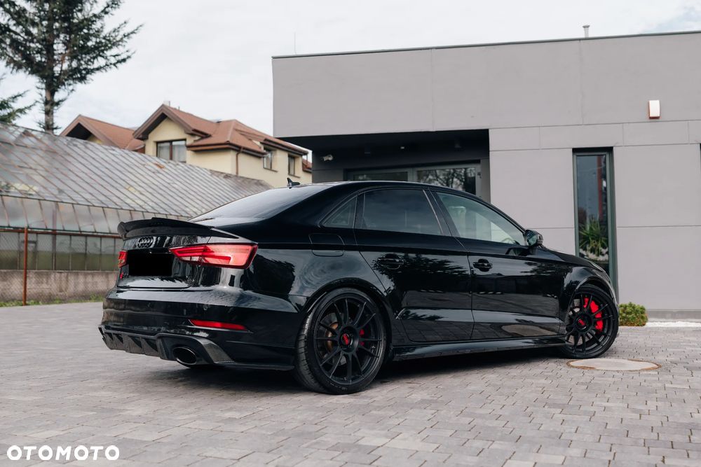 Audi RS3 Limousine