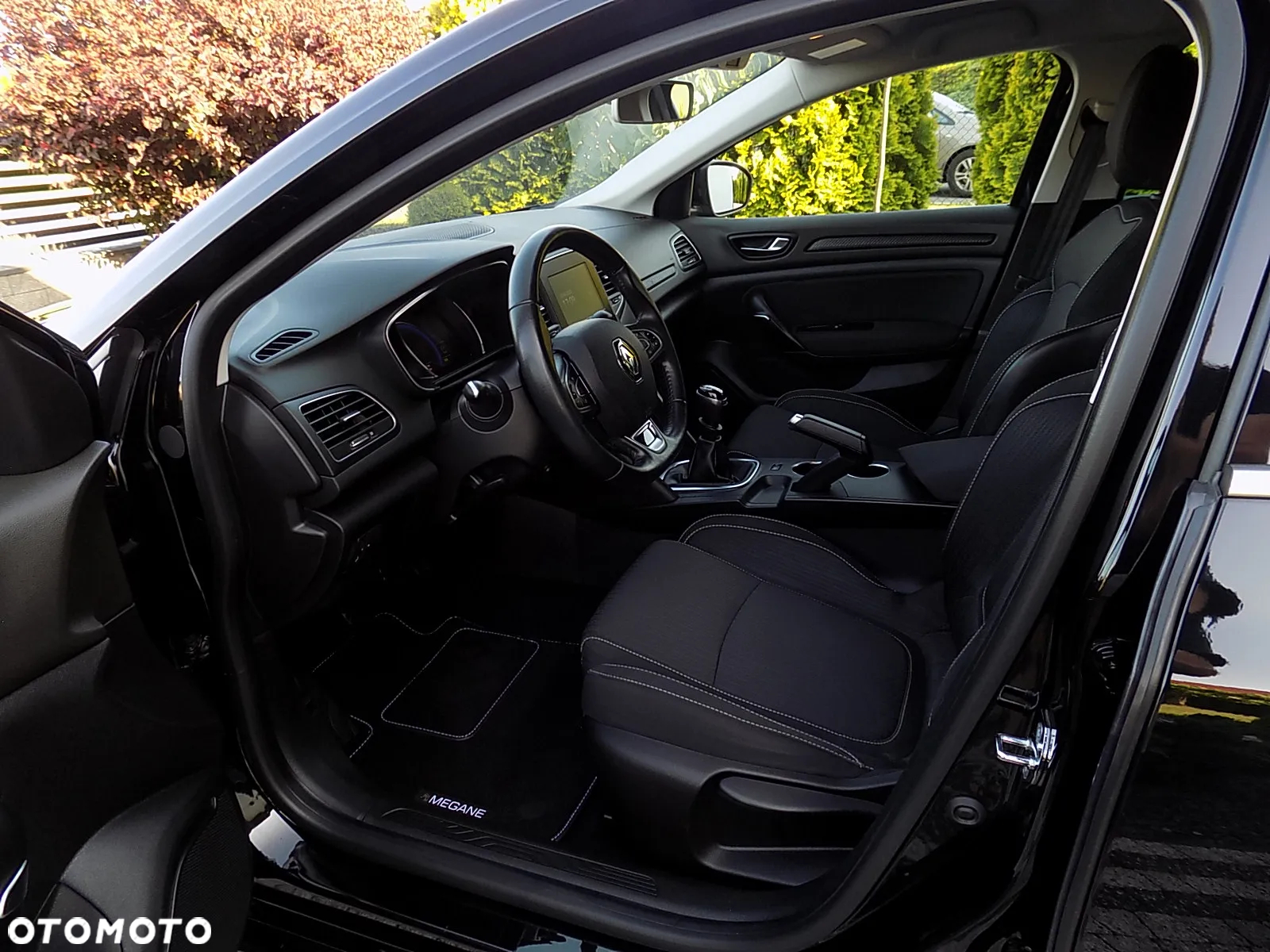 Renault Megane ENERGY TCe 100 LIMITED - 32