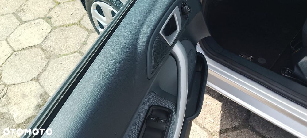 Ford Fiesta 1.25 SYNC Edition - 14