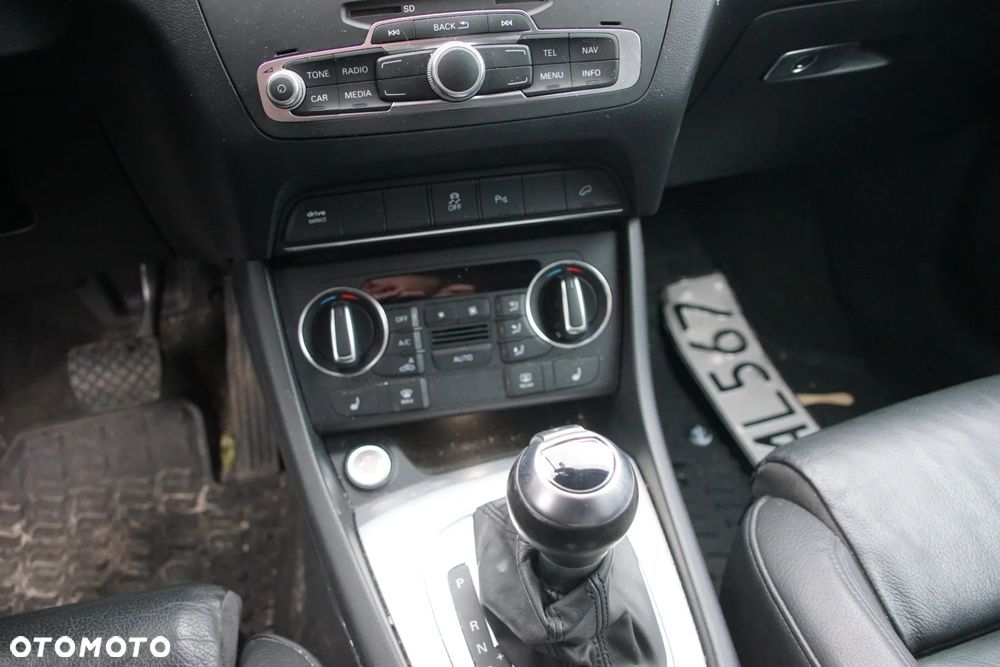 Auto na części - Audi Q3 I 8U Lift 2.0 TFSI 200 KM CCTA SGV LB9A 2017R Silnik Skrzynia Drzwi Klapa Błotnik Zderzak Lampa Lusterko Klamka Szyba Deska Kokpit Sterownik Moduł Czujnik Licznik Wyświetlacz Panel Kierownica - 14