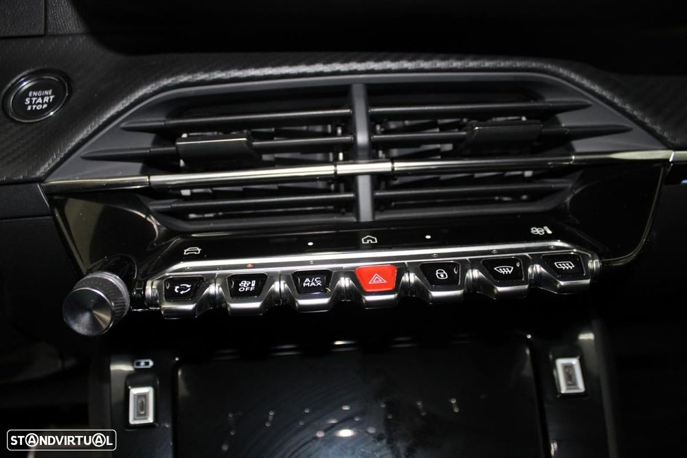 Peugeot e-2008 54 kWh GT - 20