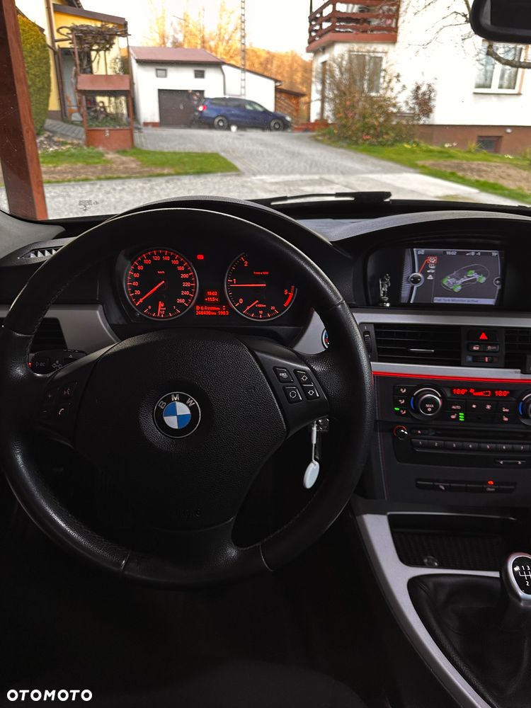 BMW Seria 3 318d - 10