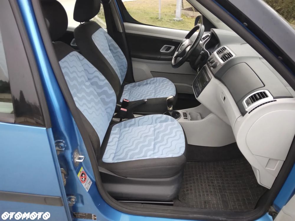 Skoda Roomster 1.4 16V Comfort - 10