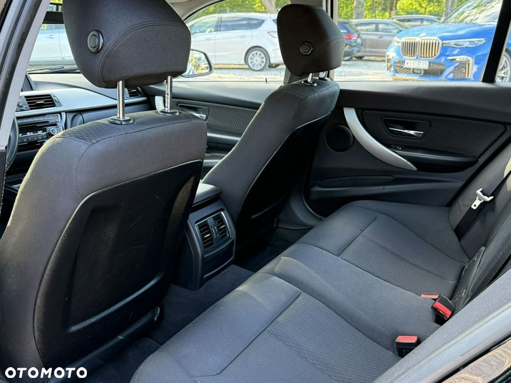 BMW Seria 3 320d - 13