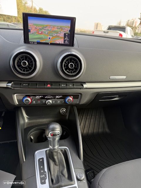 Audi A3 1.6 TDI S tronic design - 15